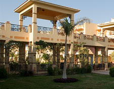 Hotel Swiss Inn Plaza Resort